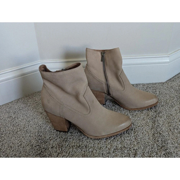 NEW Frye Essa Booties sz 11 - Picture 1 of 10